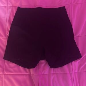 NWOT Lululemon shorts “4